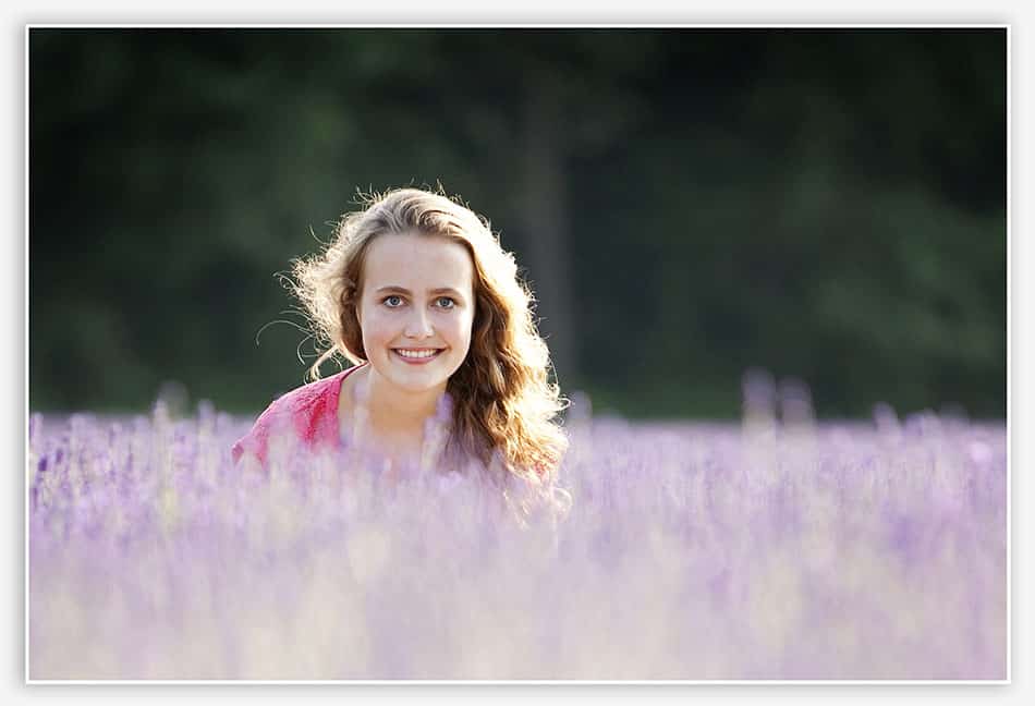 Kinderfotografie Esch Mooie meid in veld van lavendel