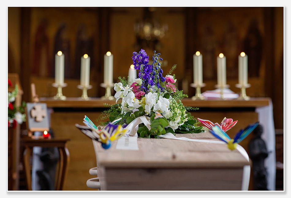 Kist versiert met vlinders