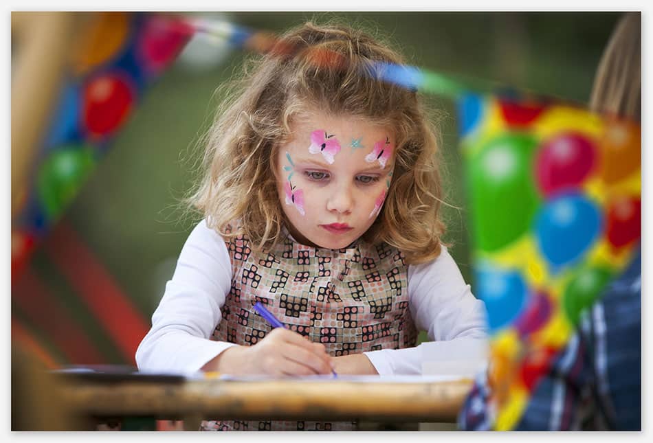 Bruidsfotografie_Utrecht Geschminkte kinderen op bruiloft