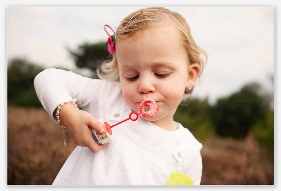 meisje met belleblaas