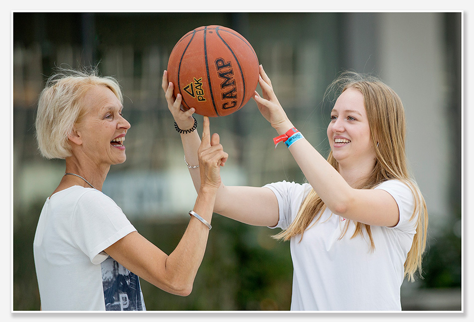 Familiefotografie met basketball