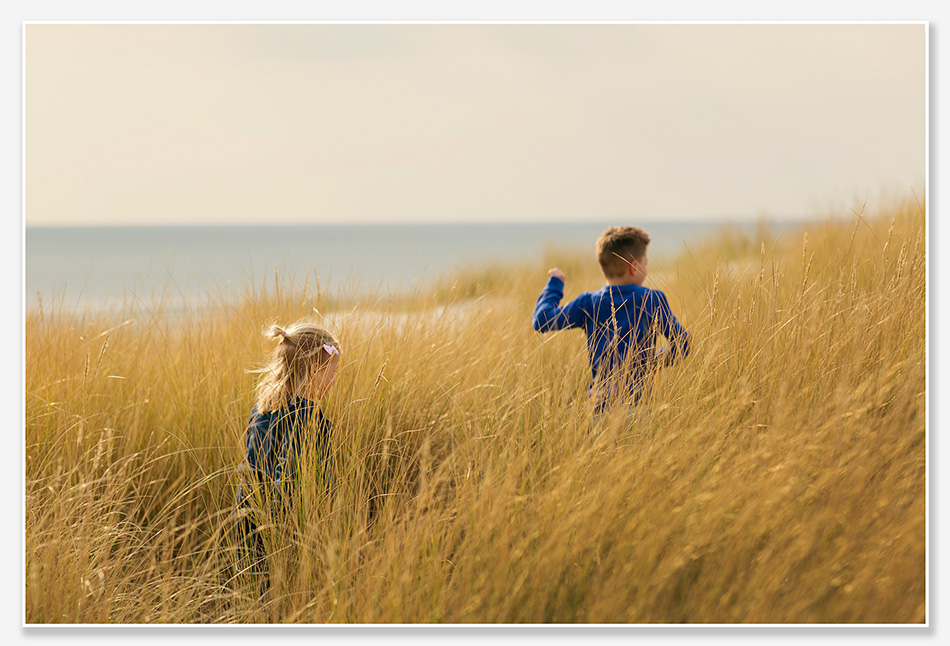 Verstoppertje aan zee