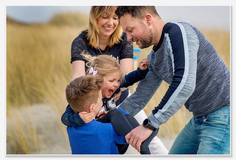 Familiefotografie op het strand van Westenschouwen