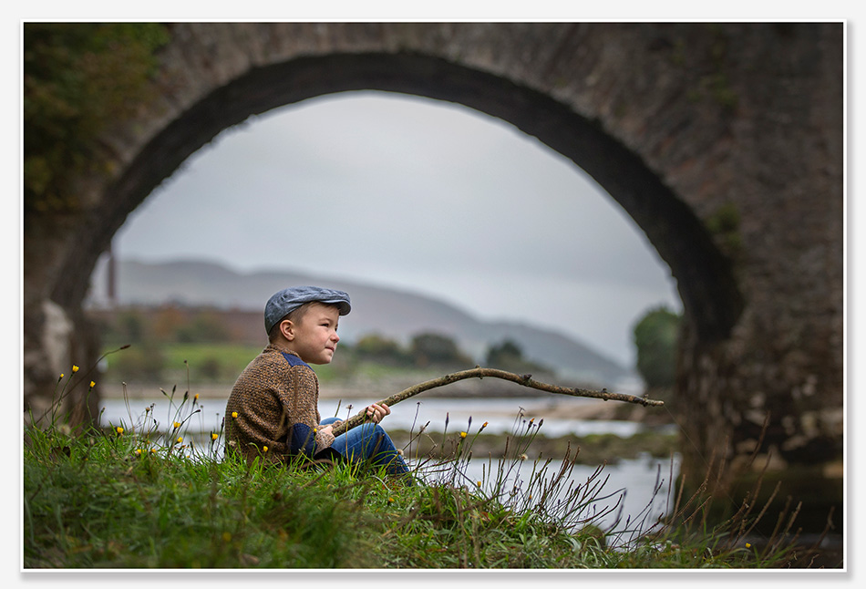 Kinderfotografie langs de rivier