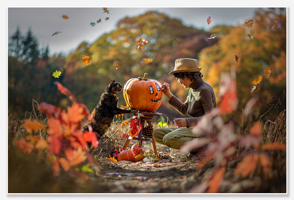 Kinderfotografie met kat en pompoen in Boxtel