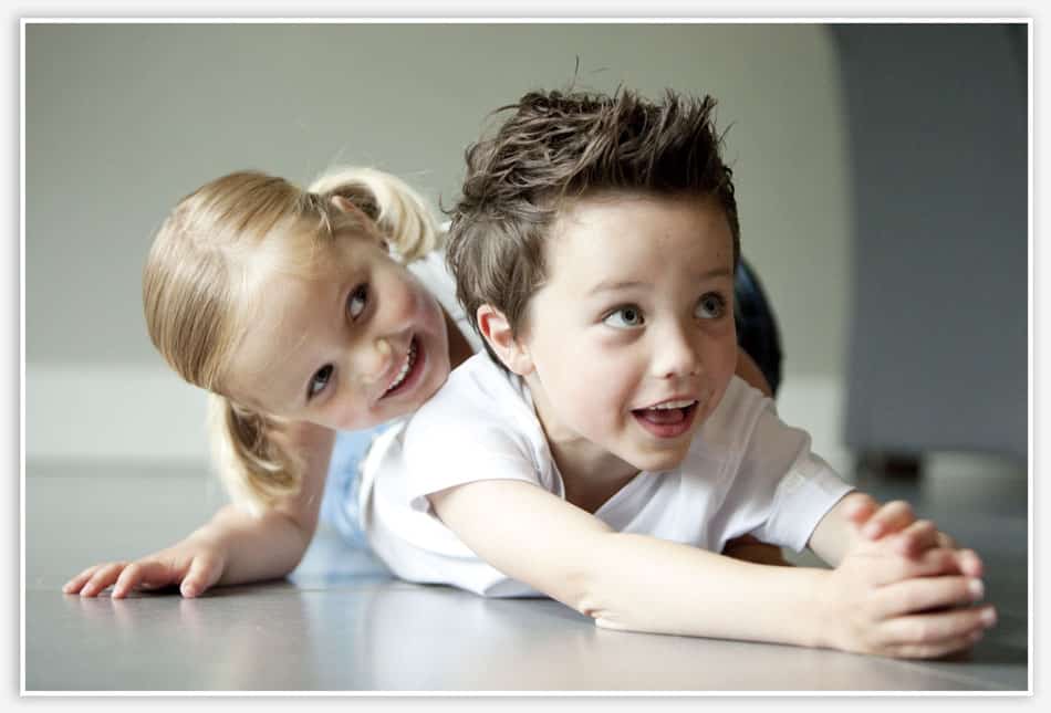 Lifestylefotografie van broer en zus