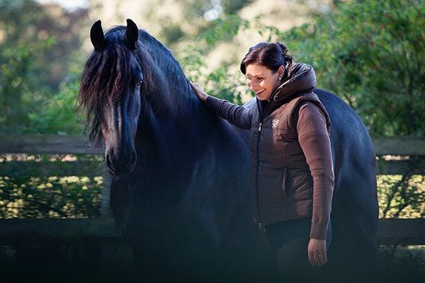 Soulmates Images_Familiefotografie_09_vrouw met paard