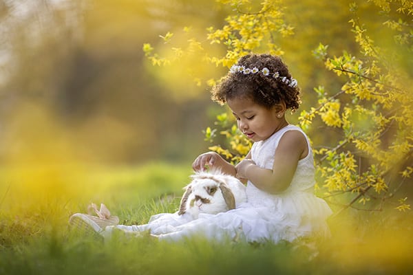 Soulmates Images_Kinderfotografie_05_klein meisje met konijn
