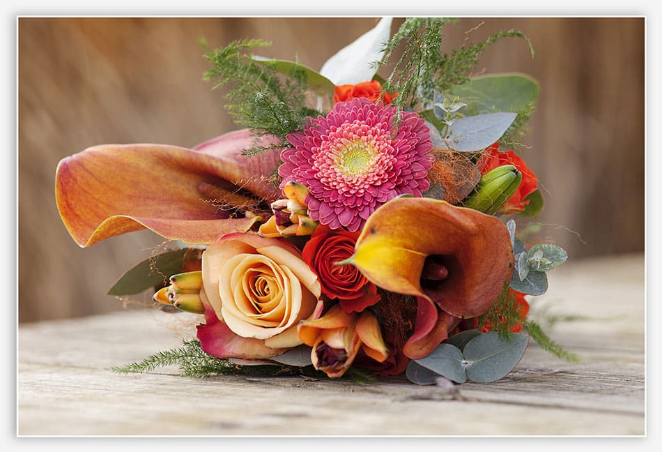 Themabruiloft_vleugje oranje Bruidsboeket oranje