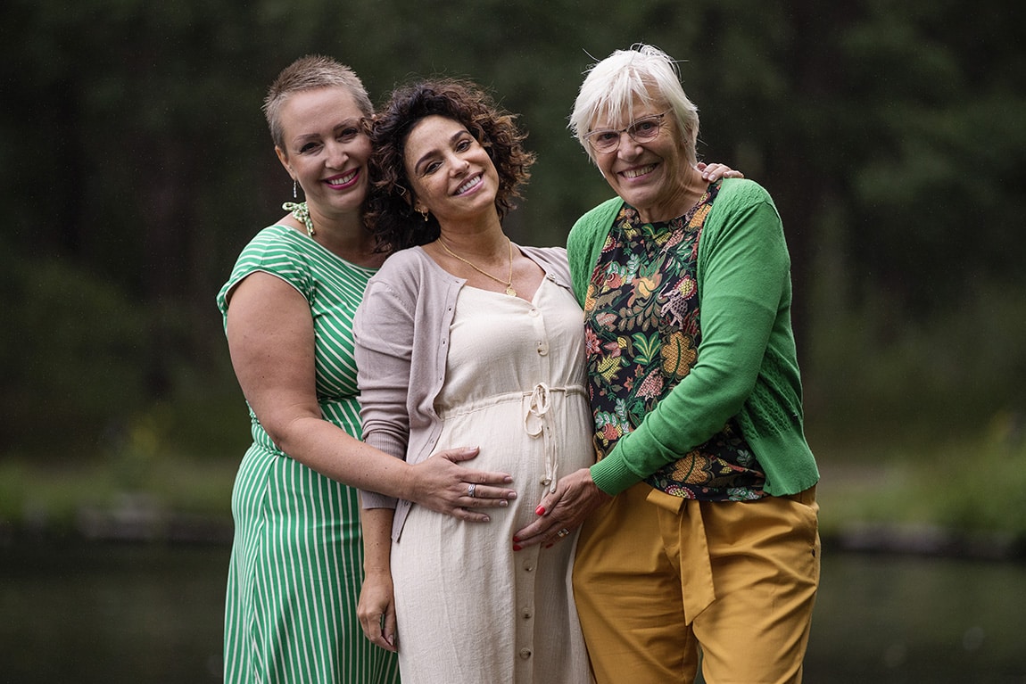Zwangerschapsshoot met zus en moeder