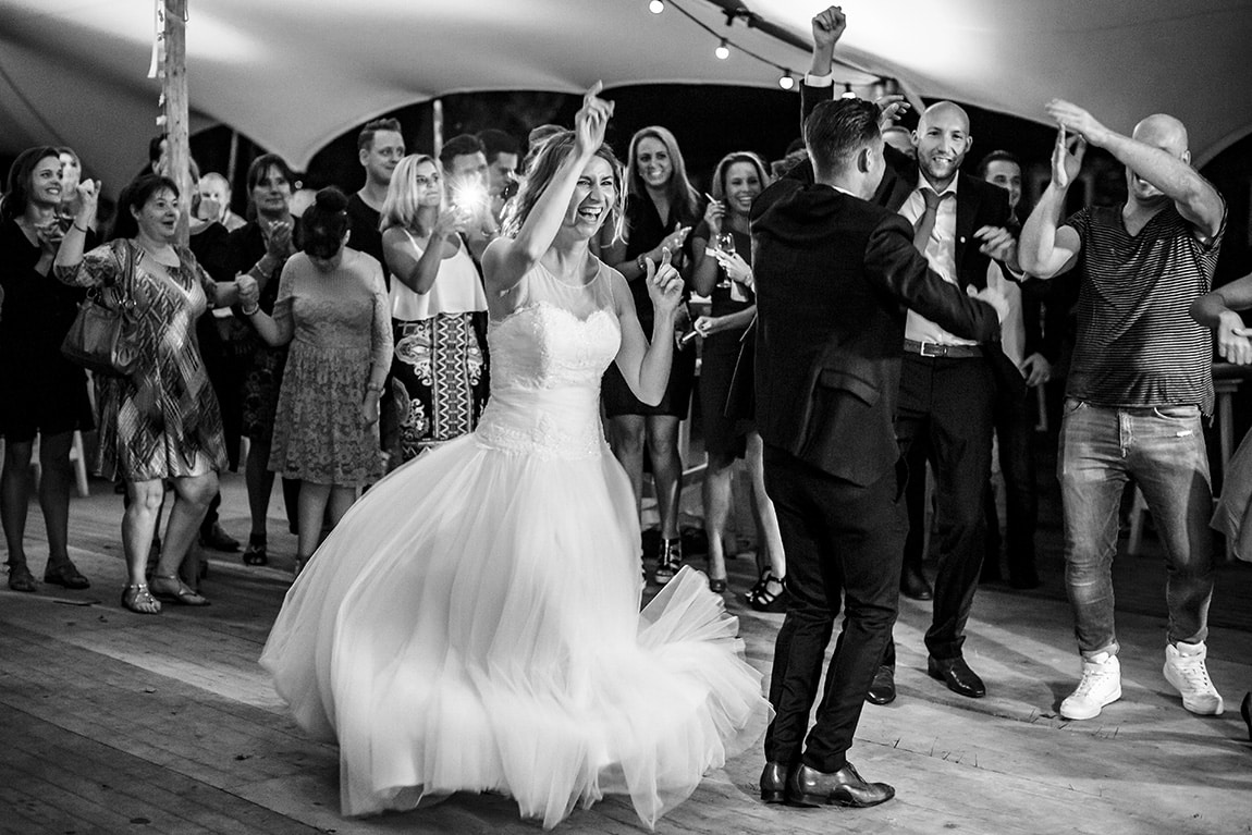 Openingsdans bij bruiloft in Vinkel