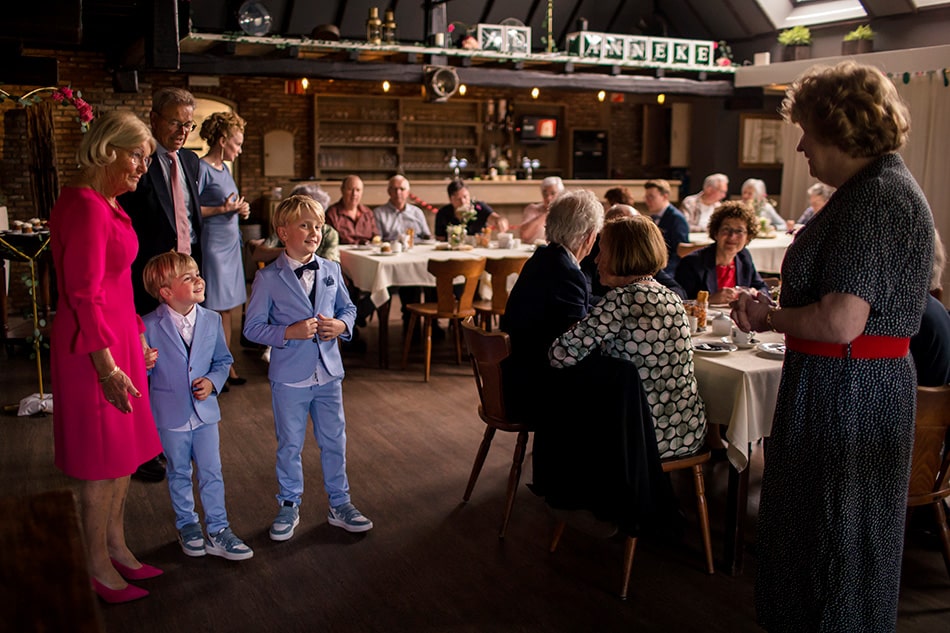 Begroeten van de gasten