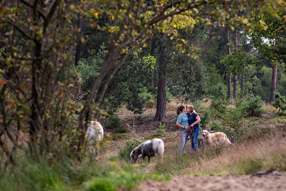 Familieliefde tijdens wandeling