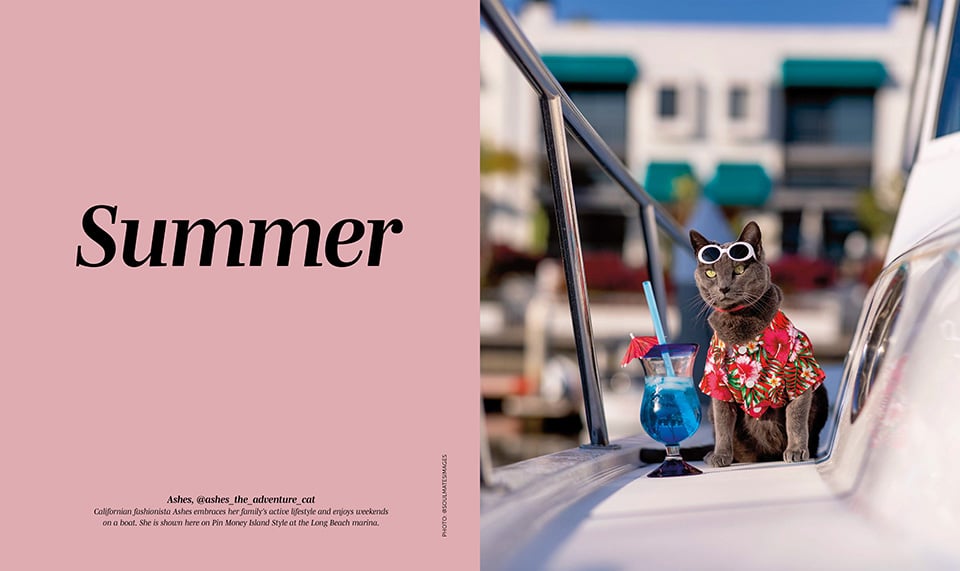 Kat met cocktail in Long Beach Marina